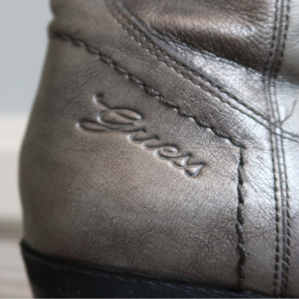 Silver Guess Cowboy‎ Boots - Picture 2 of 10